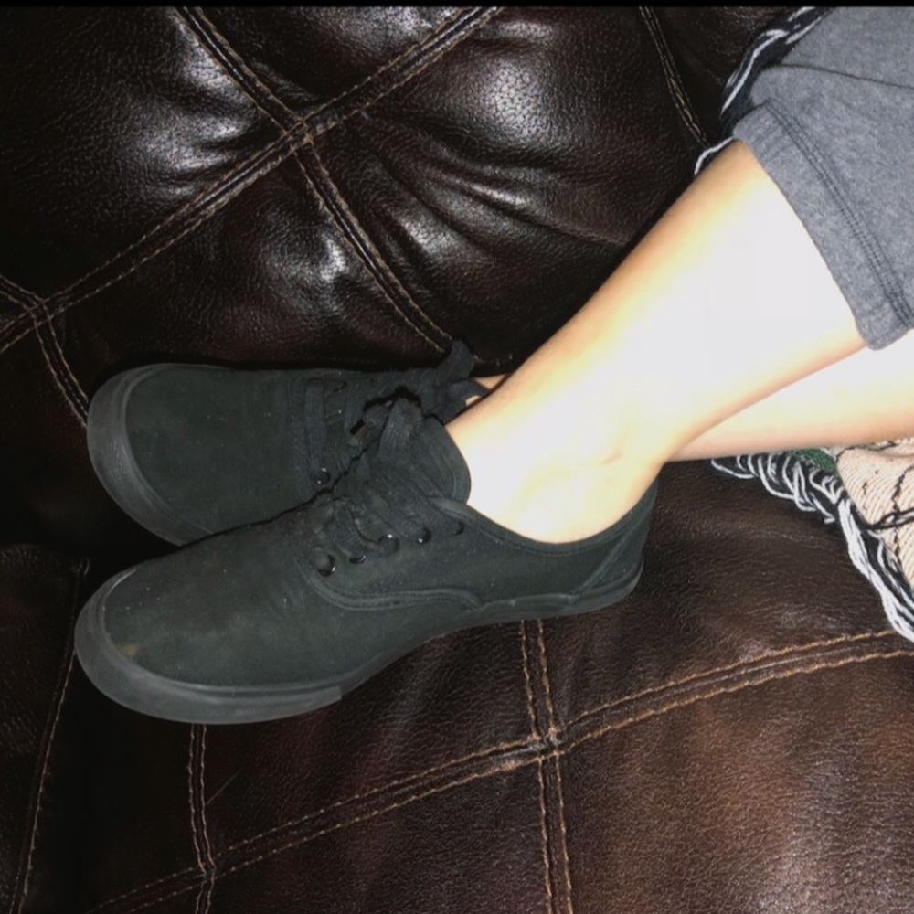 Shoe bundle for S. P.